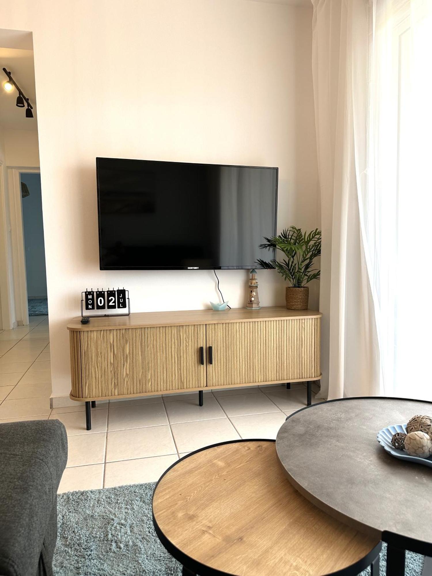 H&O Golden Sun Suite Pafos Dış mekan fotoğraf
