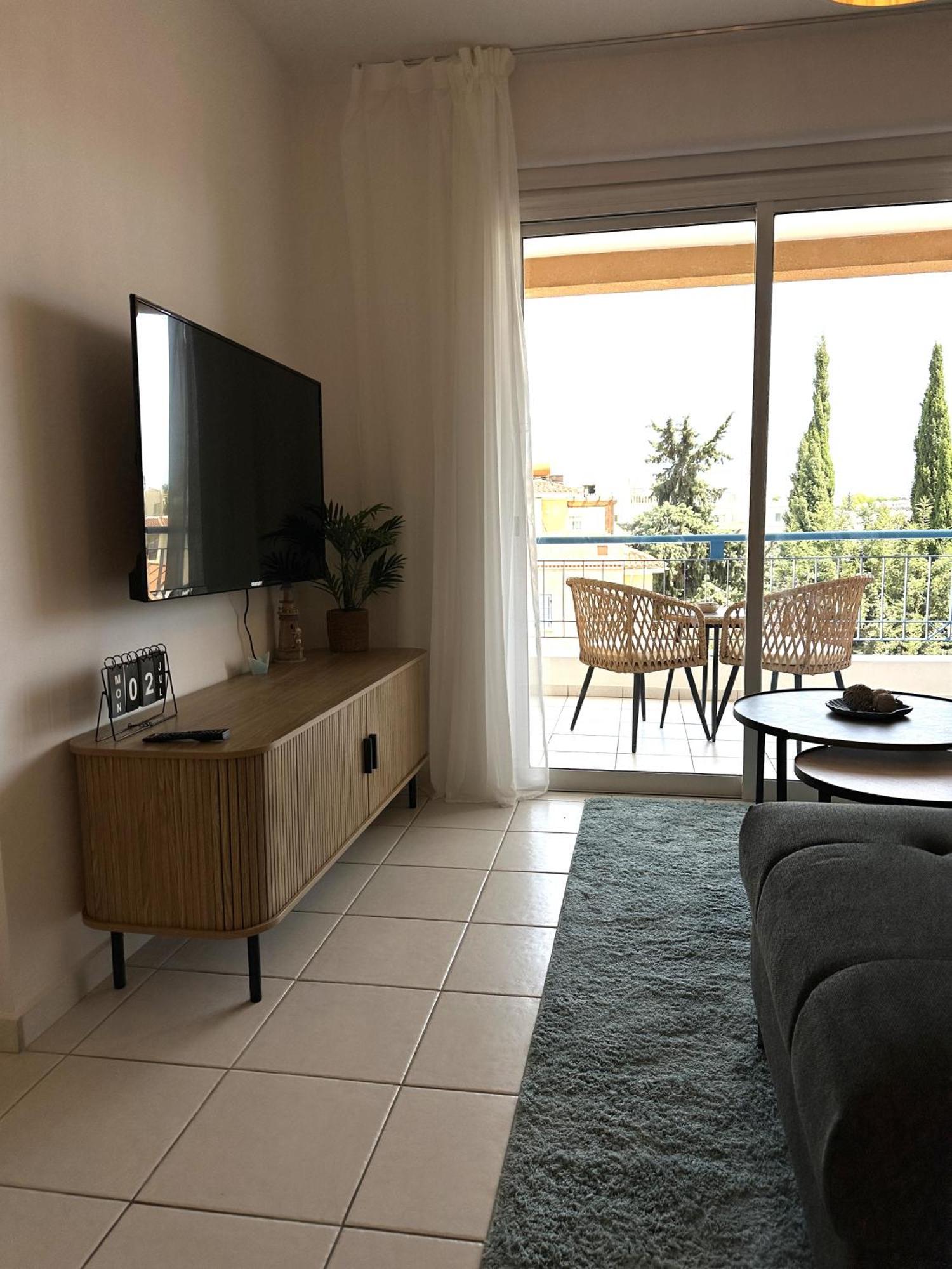 H&O Golden Sun Suite Pafos Dış mekan fotoğraf
